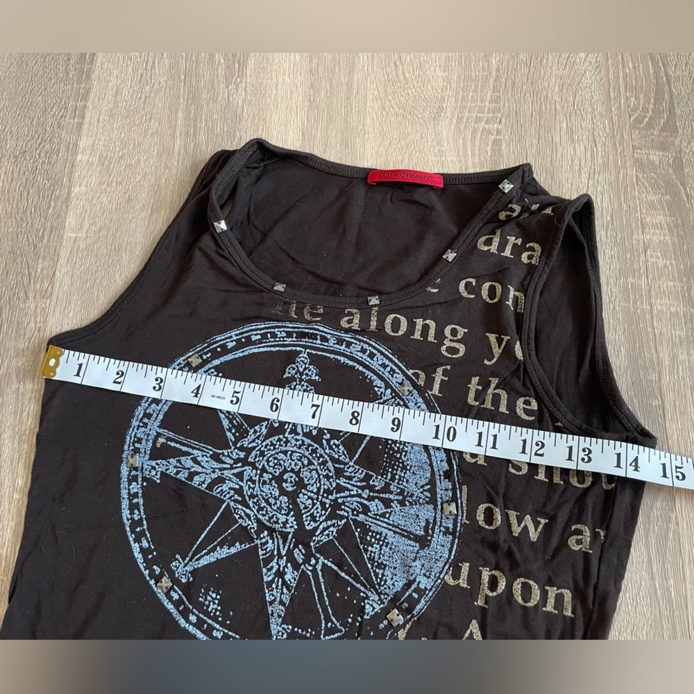 LUISA CERANO Black sleeveless tank top w/ compass AVIATOR graphic & Studs. - Picture 8 of 9